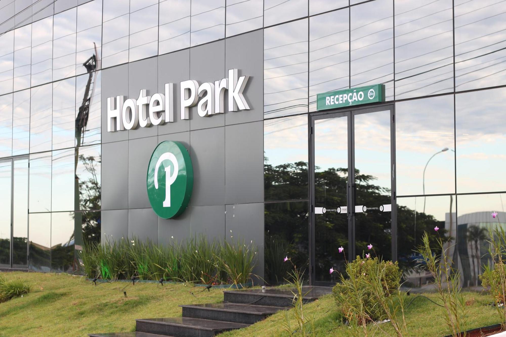 Hotel Park Valparaiso de Goias Exteriör bild